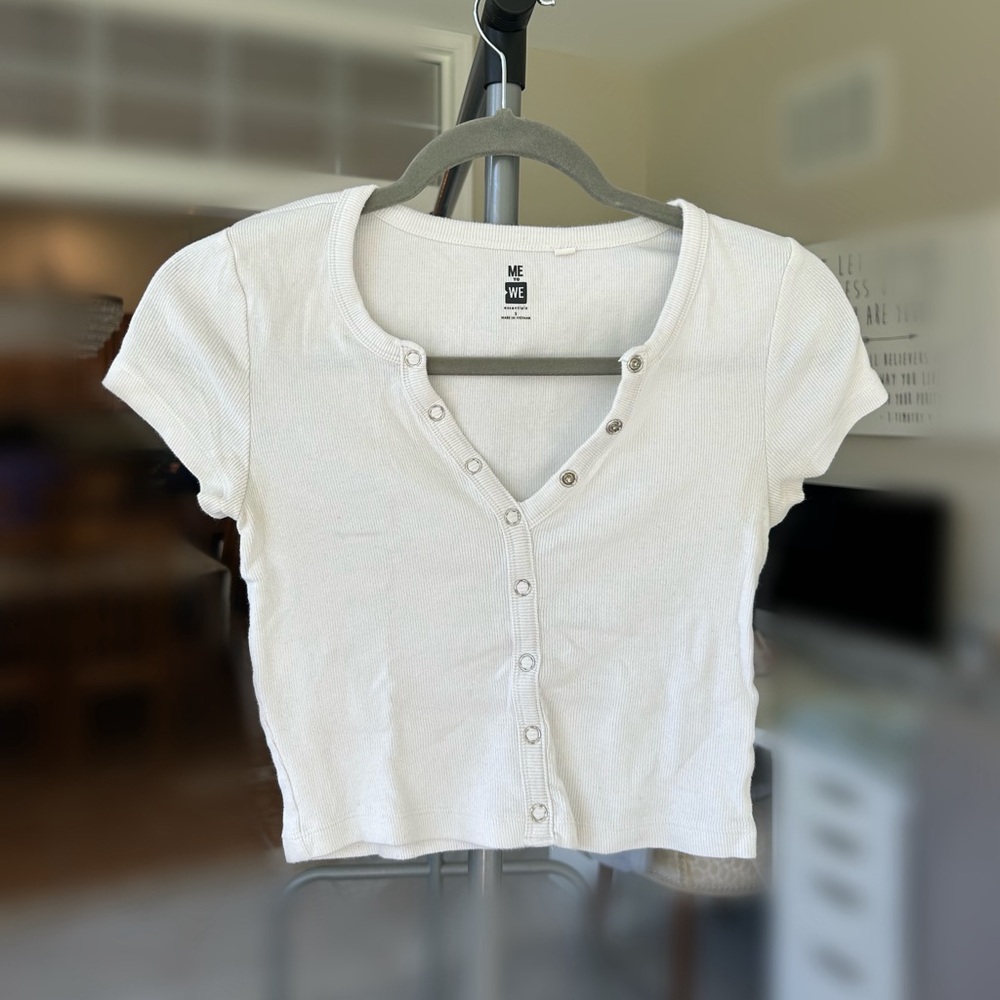 white pacsun crop top